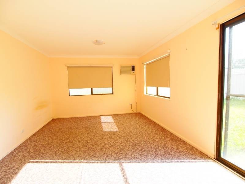 126 Hume Cres, Werrington County NSW 2747