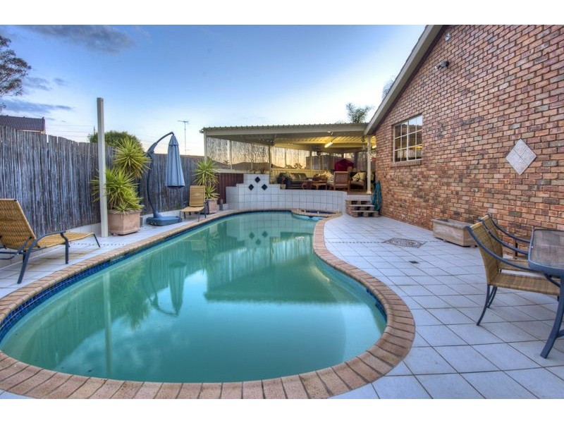 4 Mundowie Ave, Claremont Meadows NSW 2747