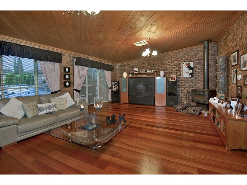 4 Mundowie Ave, Claremont Meadows NSW 2747