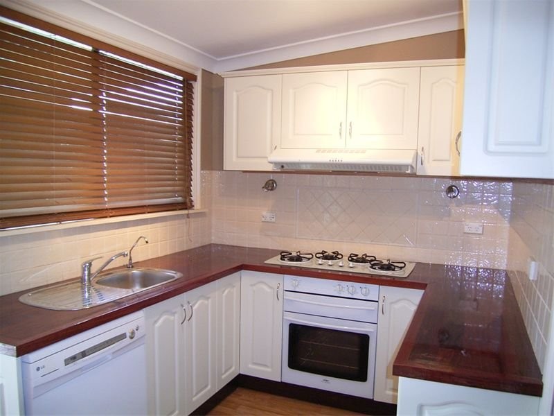 9 Murroobah Road, Wallacia NSW 2745