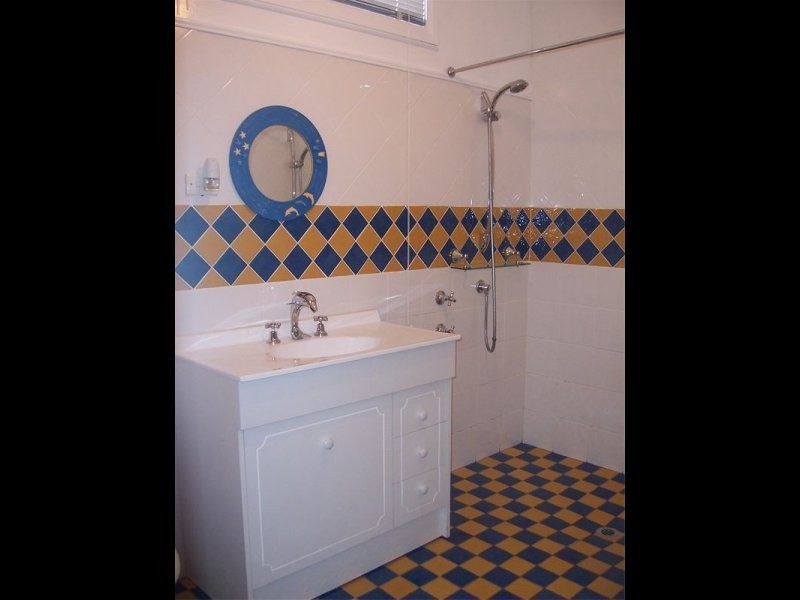 9 Murroobah Road, Wallacia NSW 2745