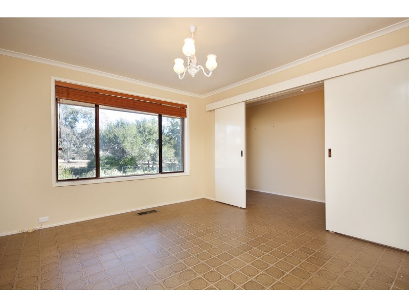 61 Shumack Street, Weetangera ACT 2614