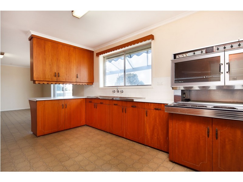61 Shumack Street, Weetangera ACT 2614