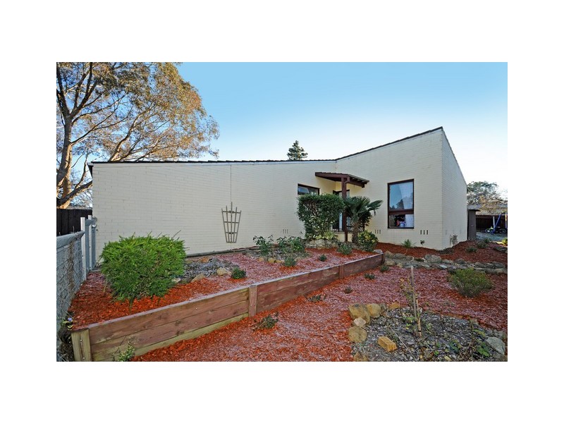 21 Geeves Court, Charnwood ACT 2615
