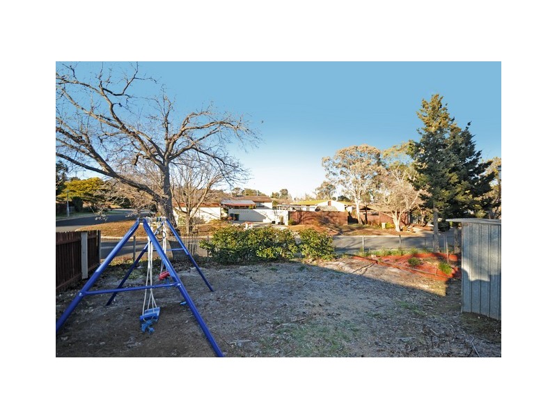 21 Geeves Court, Charnwood ACT 2615
