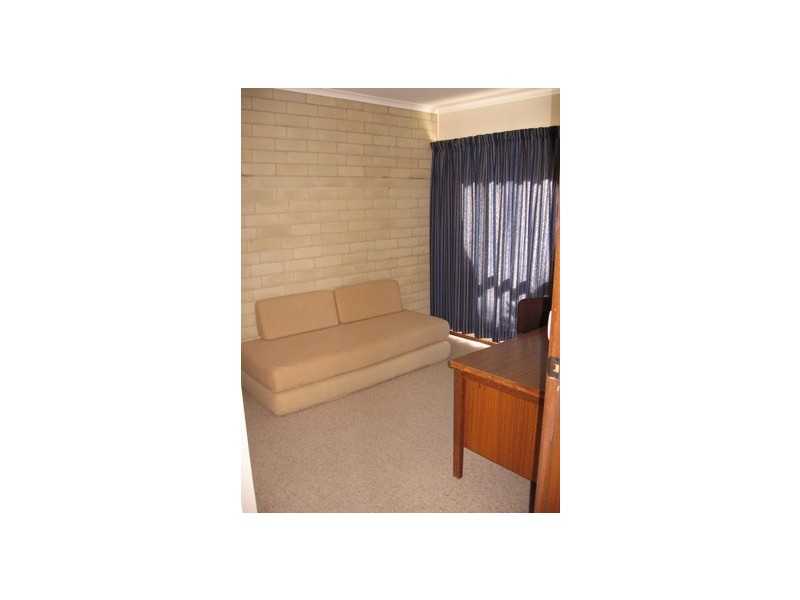 96 Bourne Street, Cook ACT 2614
