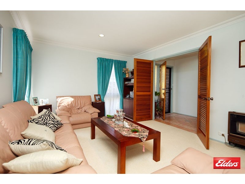 10 Hirschfeld Crescent, Macgregor ACT 2615