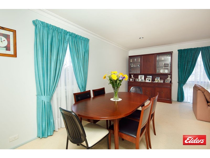 10 Hirschfeld Crescent, Macgregor ACT 2615