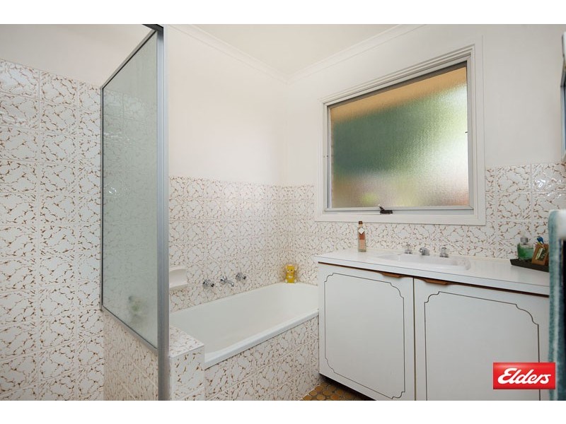 10 Hirschfeld Crescent, Macgregor ACT 2615