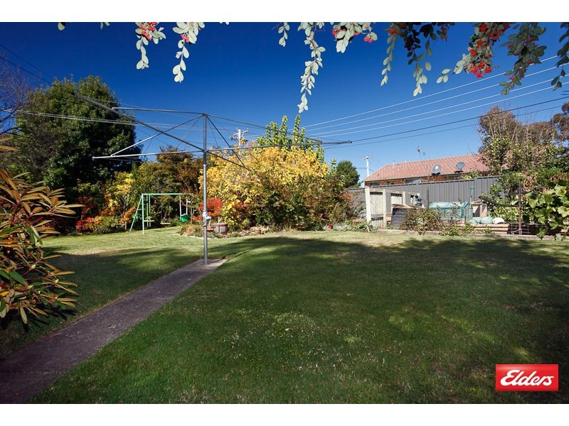 10 Hirschfeld Crescent, Macgregor ACT 2615