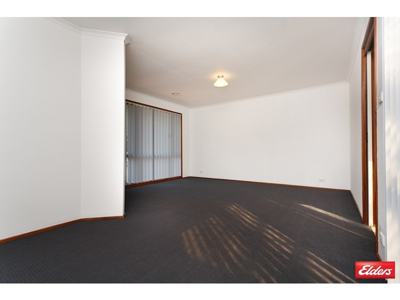 9 Summerville Crescent, Florey ACT 2615