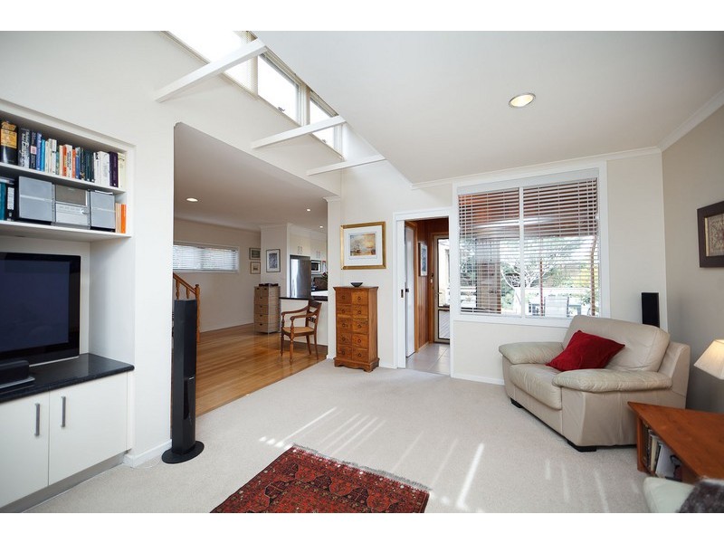 16 Barrett Street, Macgregor ACT 2615
