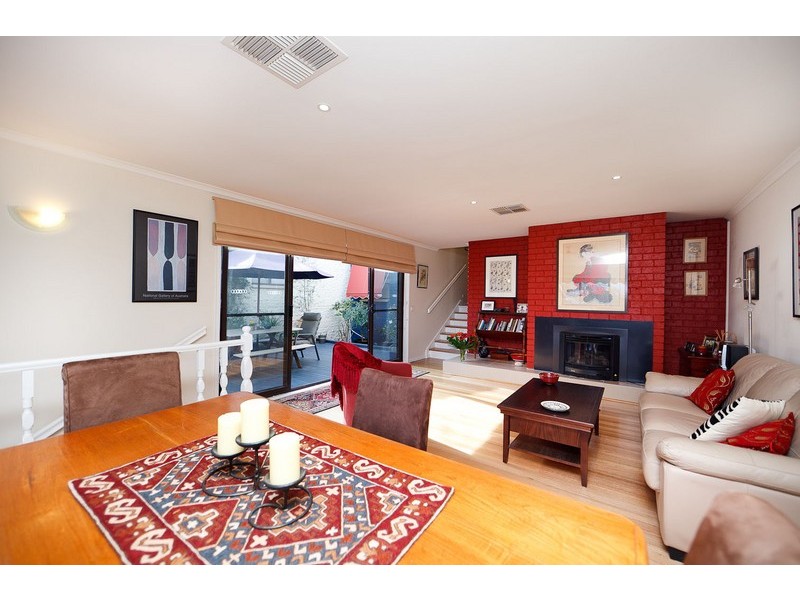 16 Barrett Street, Macgregor ACT 2615