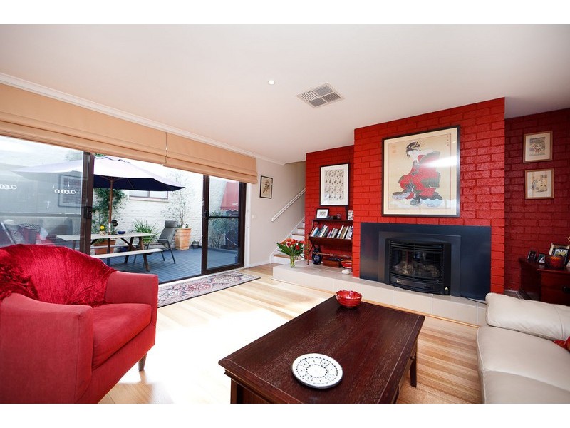 16 Barrett Street, Macgregor ACT 2615