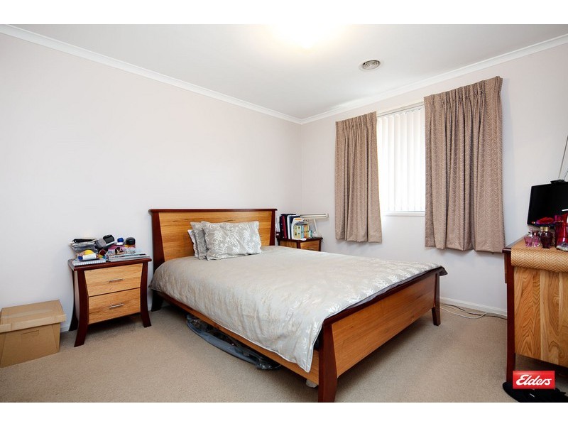 13 Shrivell Circuit, Dunlop ACT 2615