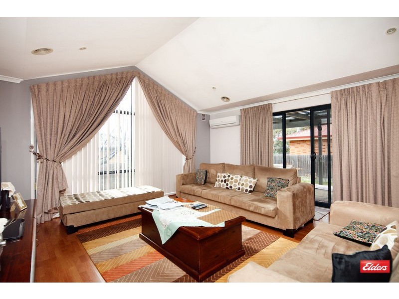 13 Shrivell Circuit, Dunlop ACT 2615