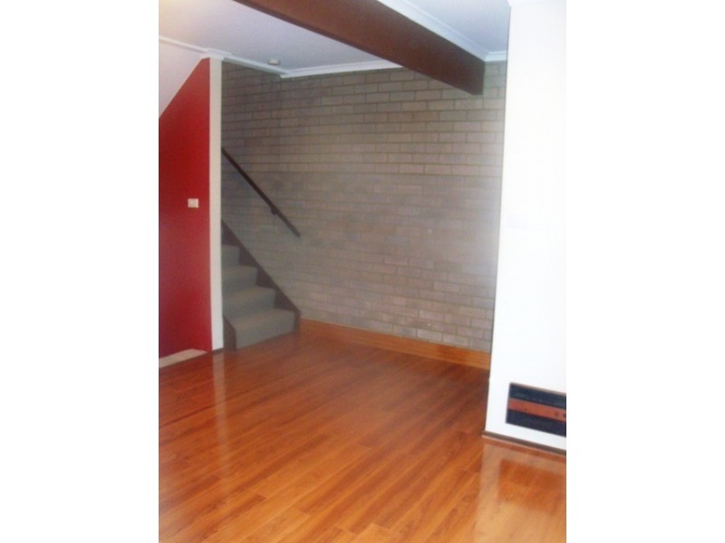 15 English Court, Swinger Hill ACT 2606