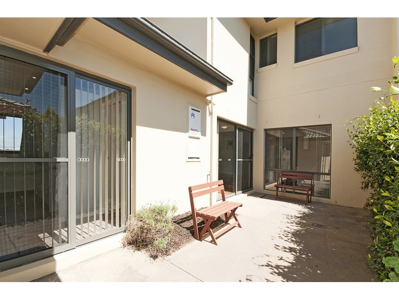 27 Katoomba Street, Harrison ACT 2914
