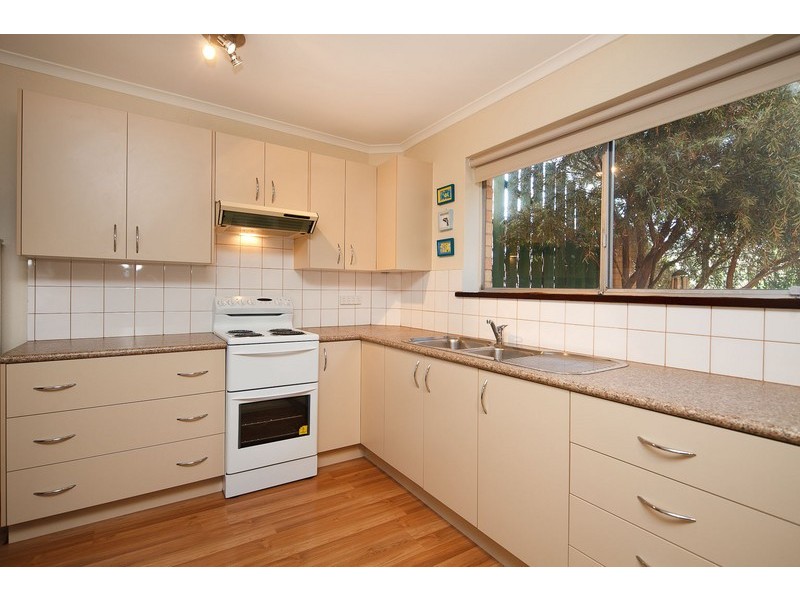 6/8  Jalanga Crescent, Aranda ACT 2614