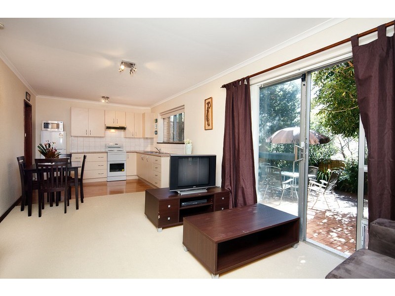 6/8  Jalanga Crescent, Aranda ACT 2614