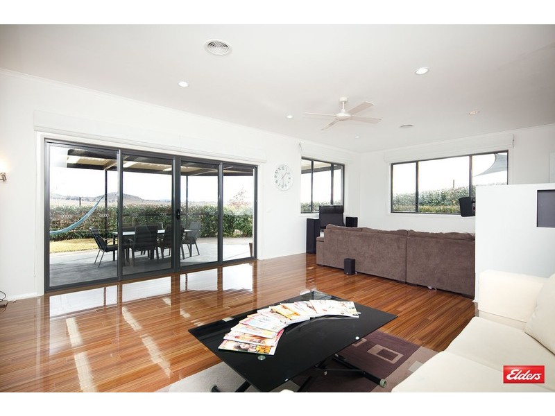 33 Henry Sutton Circuit, Dunlop ACT 2615