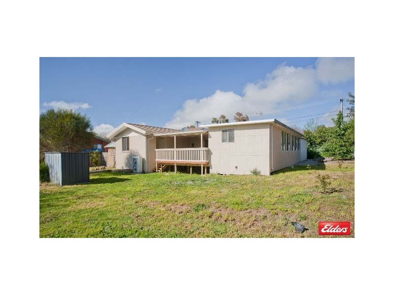 34 Lindrum Crescent, Holt ACT 2615