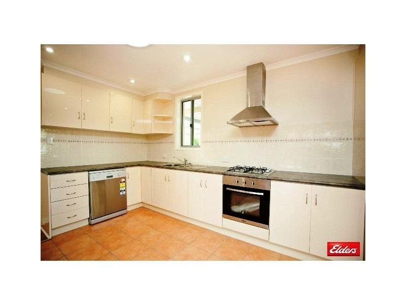 34 Lindrum Crescent, Holt ACT 2615