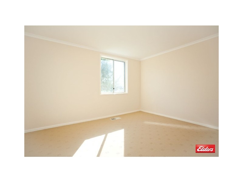 34 Lindrum Crescent, Holt ACT 2615