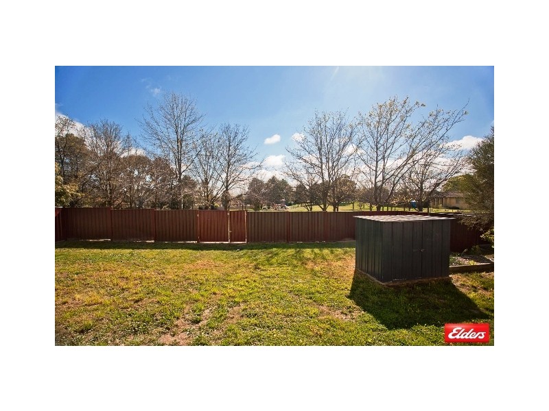 34  Lindrum Crescent, Holt ACT 2615