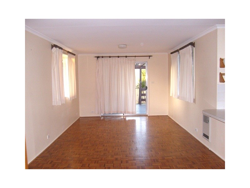 8 Champion Place, Fraser ACT 2615