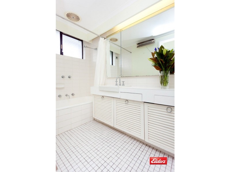 63 Mackellar Crescent, Cook ACT 2614