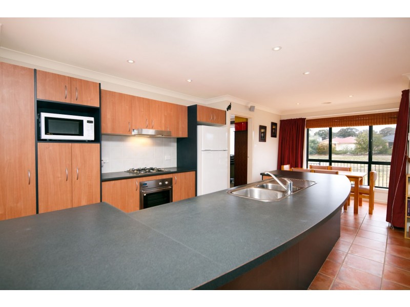 19 Lovely Close, Dunlop ACT 2615