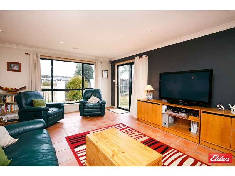 19 Lovely Close, Dunlop ACT 2615