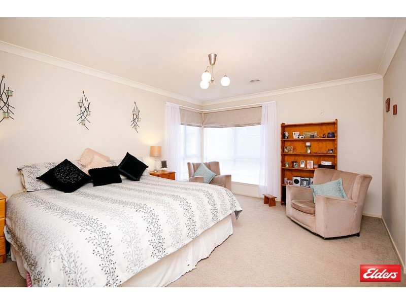 19 Lovely Close, Dunlop ACT 2615