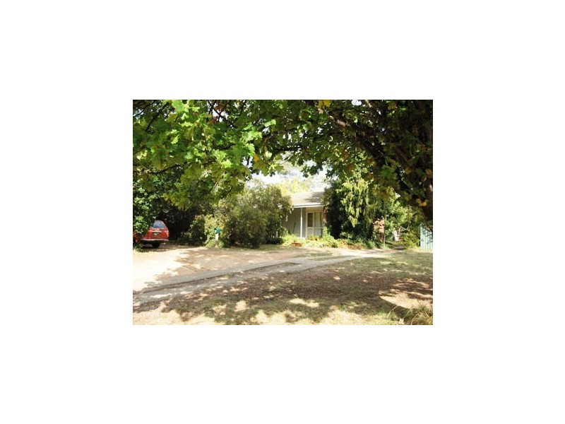 4 Murdoch Street, Lyneham ACT 2602