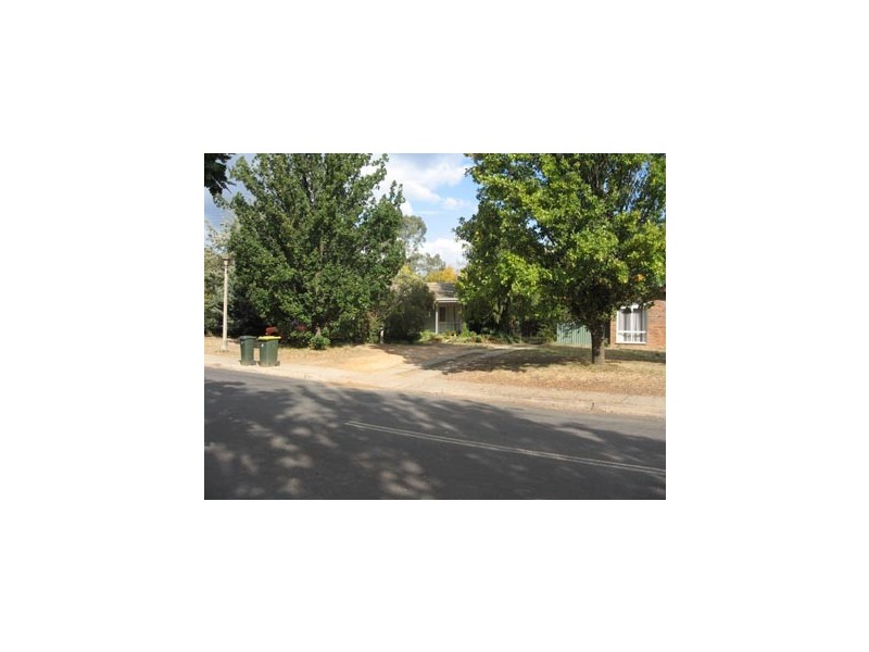 4 Murdoch Street, Lyneham ACT 2602