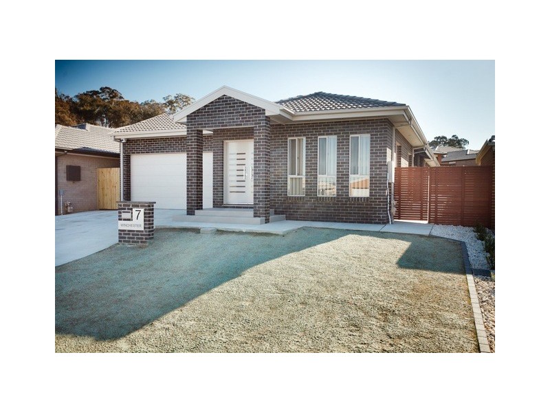 7 Winchester Street, Casey ACT 2913