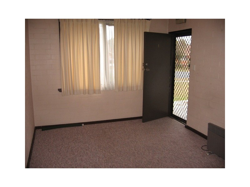 1/8 Castieau Street, Higgins ACT 2615