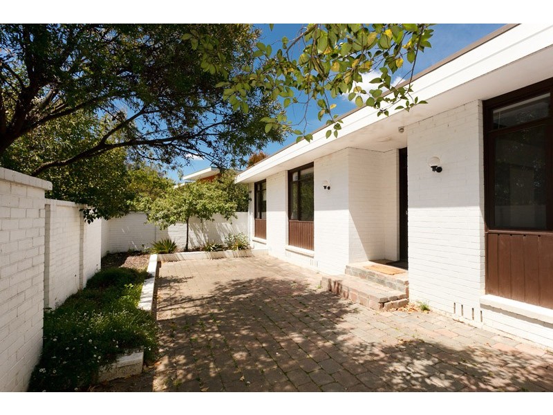 6 Bandjalong Crescent, Aranda ACT 2614