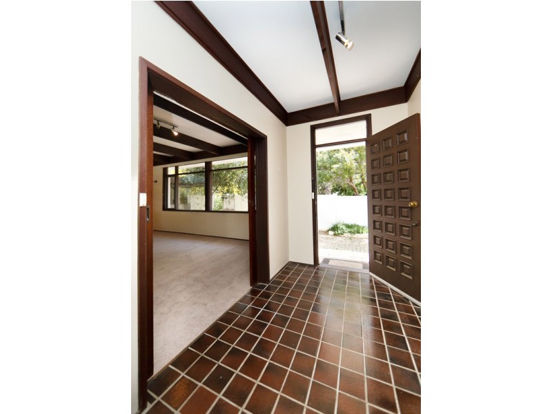 6 Bandjalong Crescent, Aranda ACT 2614