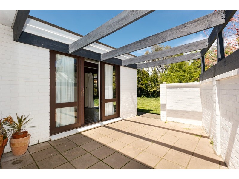 6 Bandjalong Crescent, Aranda ACT 2614