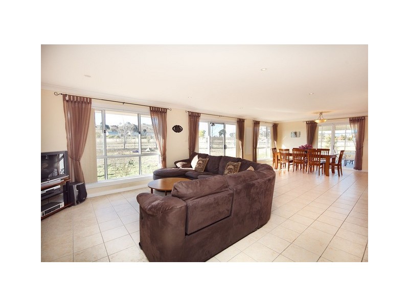 37 Broughton Circuit, Murrumbateman NSW 2582