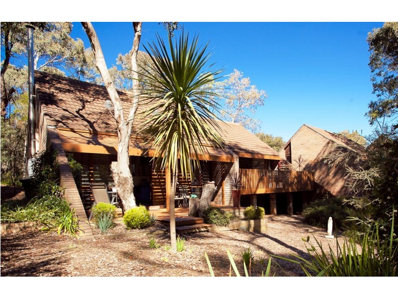 60 Wybalena Grove, Cook ACT 2614