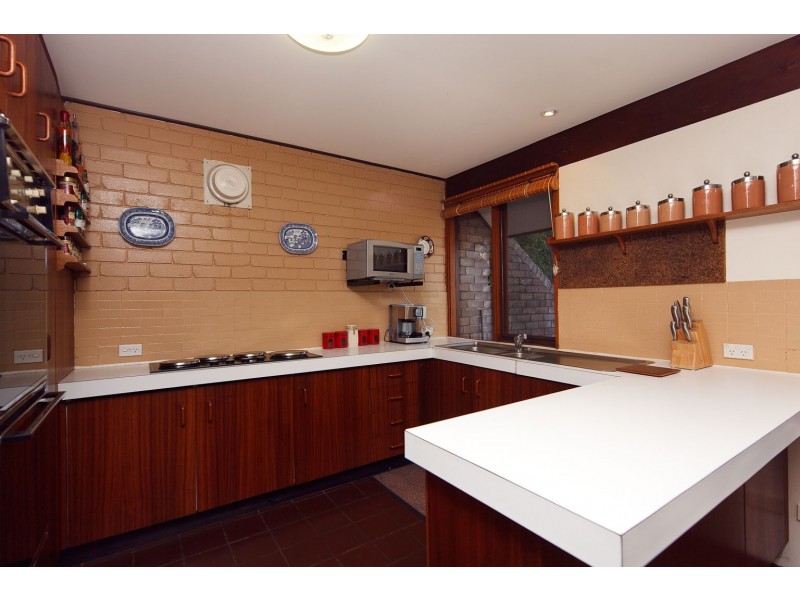 60 Wybalena Grove, Cook ACT 2614