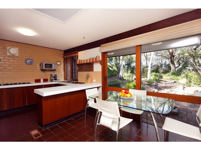 60 Wybalena Grove, Cook ACT 2614