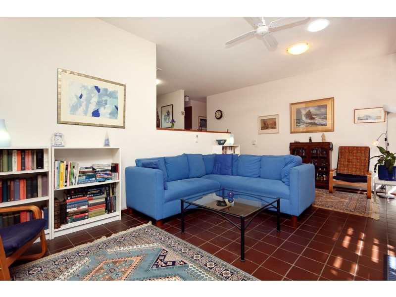 60 Wybalena Grove, Cook ACT 2614