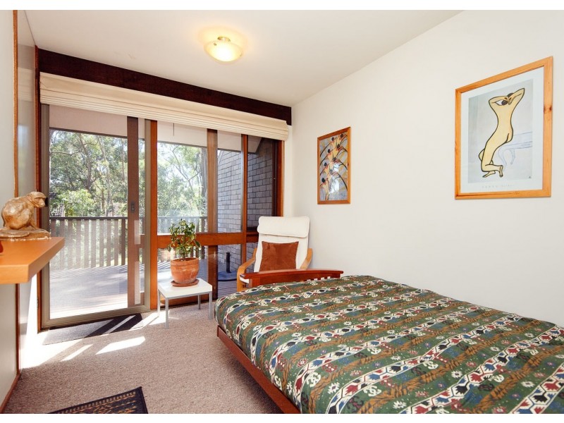 60 Wybalena Grove, Cook ACT 2614