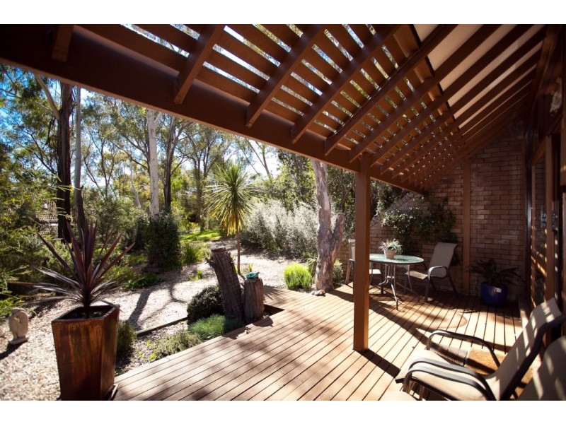 60 Wybalena Grove, Cook ACT 2614