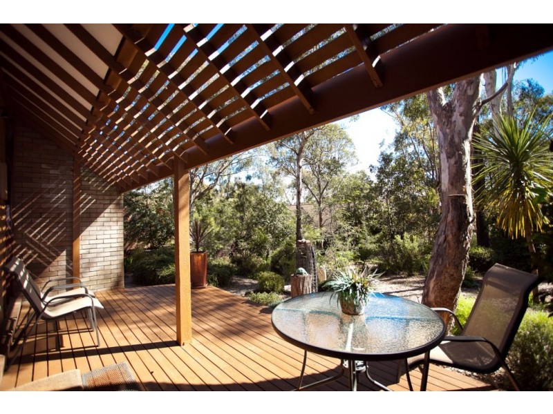 60 Wybalena Grove, Cook ACT 2614