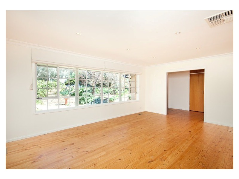 11 Jarvis Place, Macquarie ACT 2614